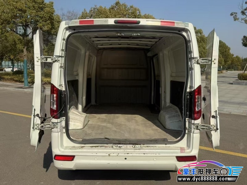 23年东风御风轿车抵押车出售