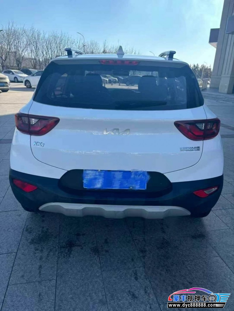 22年起亚KX1轿车抵押车出售