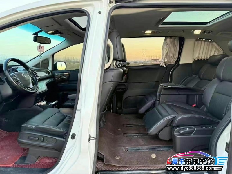 17年本田艾力绅轿车抵押车出售