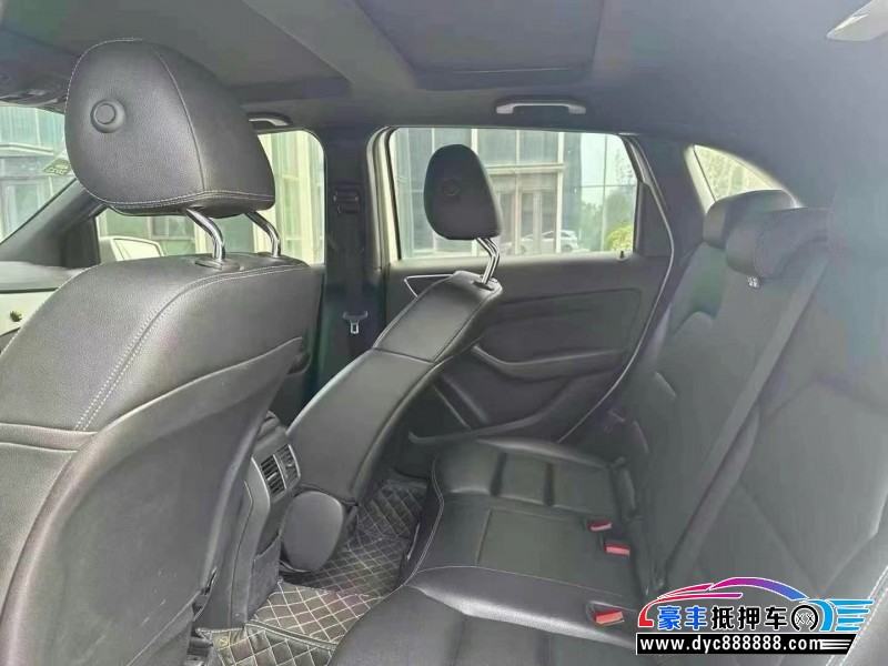 18年奔驰B轿车抵押车出售