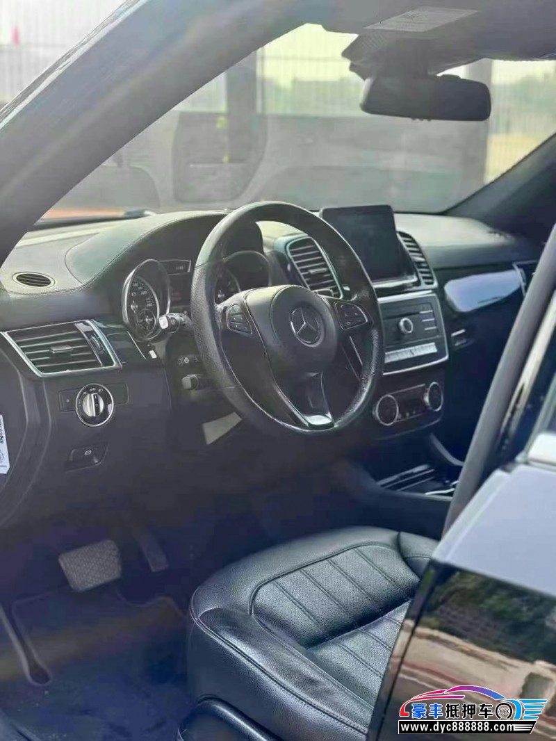 17年奔驰GLS轿车抵押车出售
