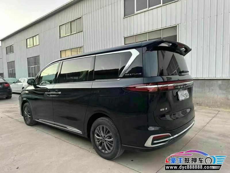 24年奔腾M9轿车抵押车出售