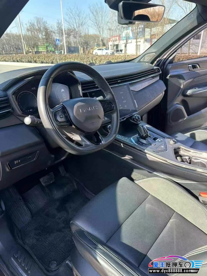 22年领克01轿车抵押车出售