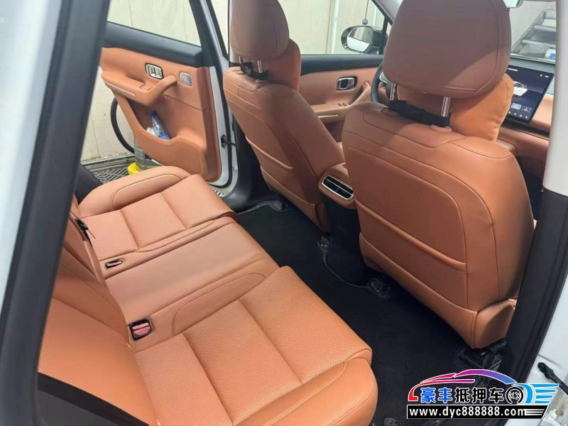 24年零跑C10轿车抵押车出售