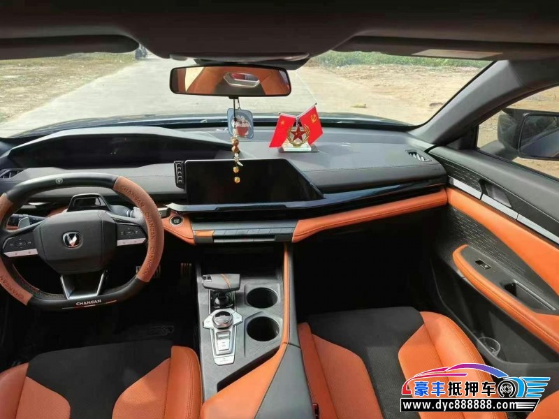 24年长安长安UNI轿车抵押车出售