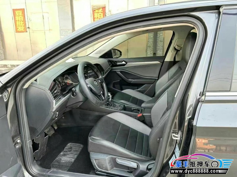 20年大众速腾轿车抵押车出售