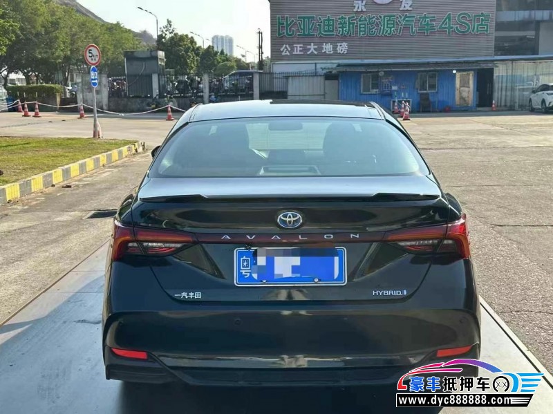 20年丰田亚洲龙轿车抵押车出售