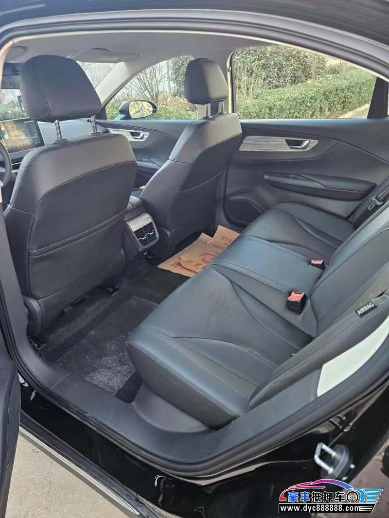 24年红旗EQM5轿车抵押车出售