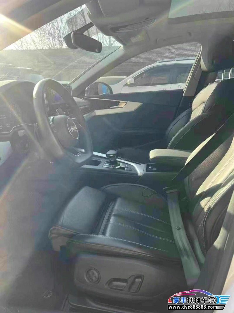 23年奥迪A4L轿车抵押车出售