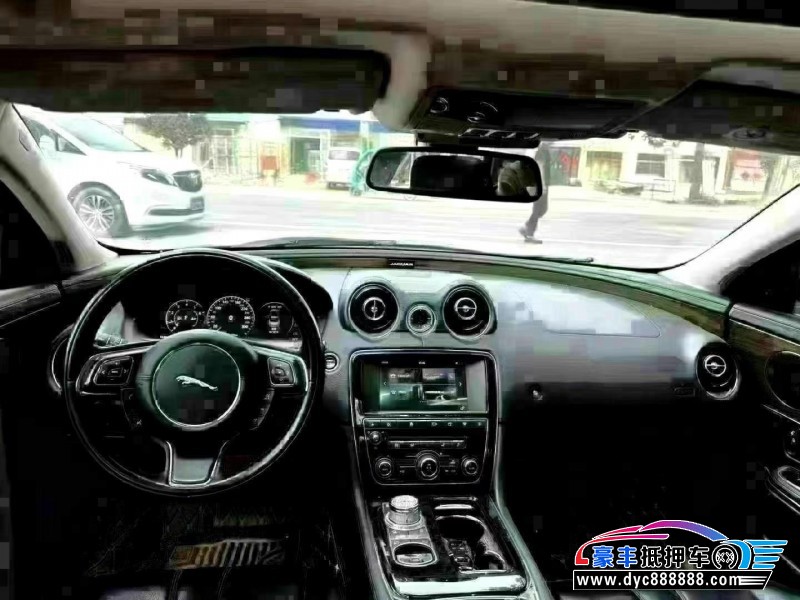 17年捷豹XJL轿车抵押车出售