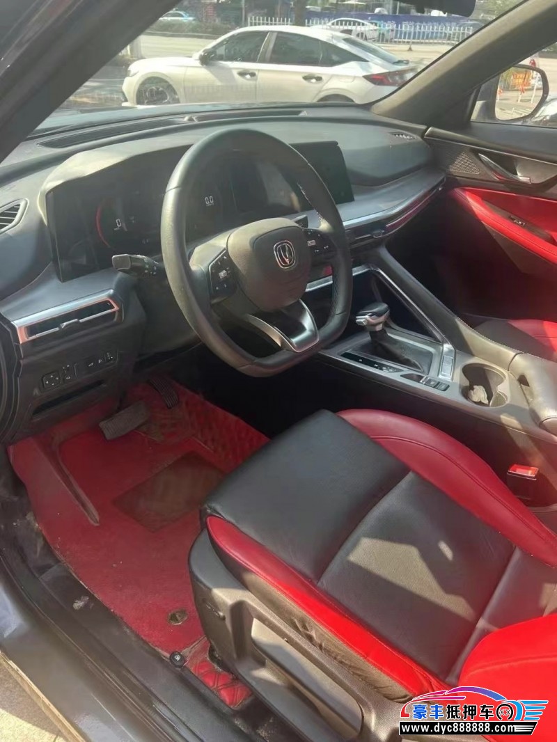 21年长安CS35轿车抵押车出售