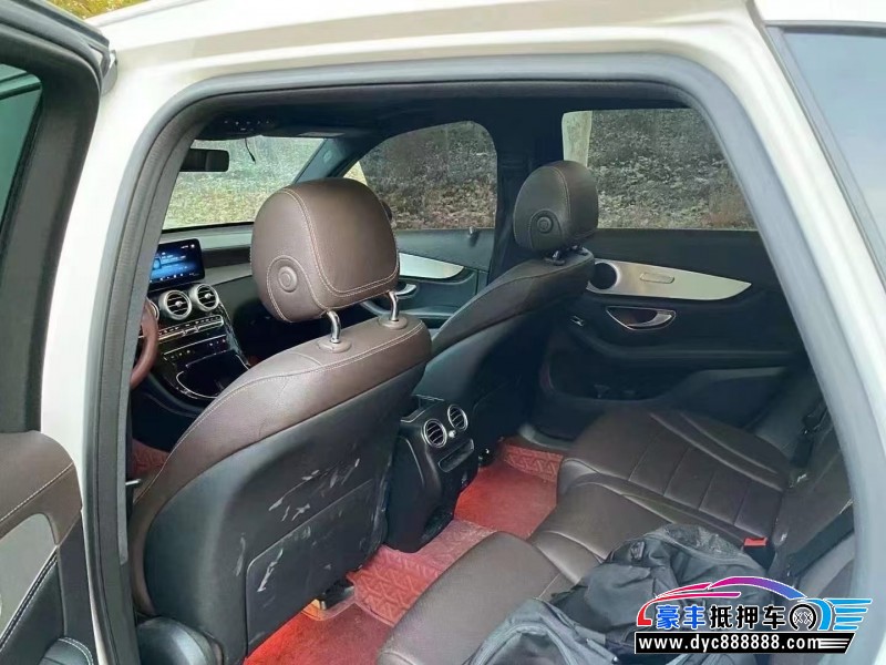 19年奔驰GLC轿车抵押车出售