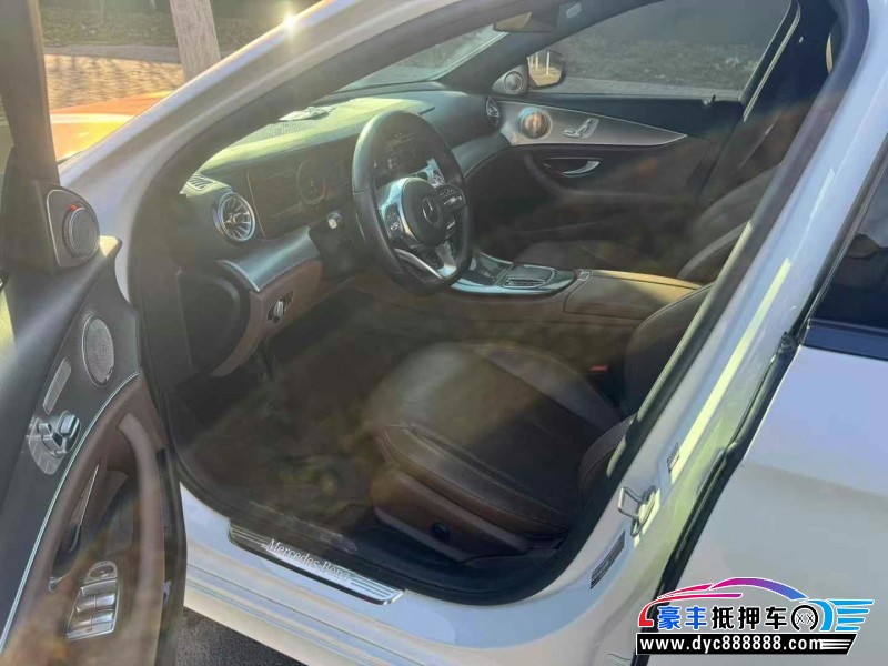 20年奔驰E轿车抵押车出售