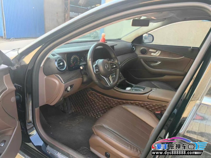 20年奔驰E轿车抵押车出售