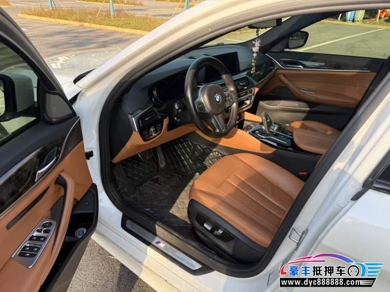 18年宝马5系轿车抵押车出售
