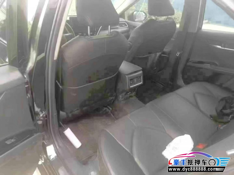 22年丰田凯美瑞轿车抵押车出售