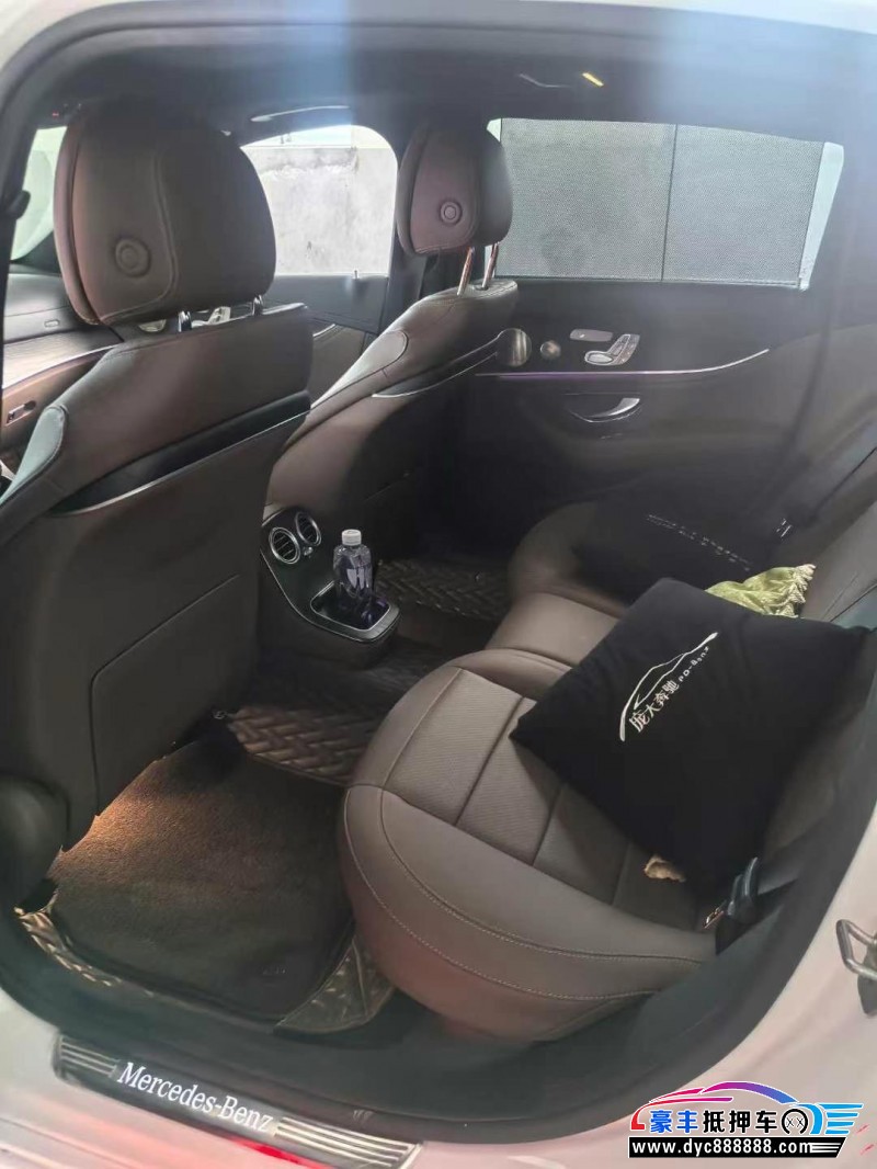 21年奔驰E轿车抵押车出售