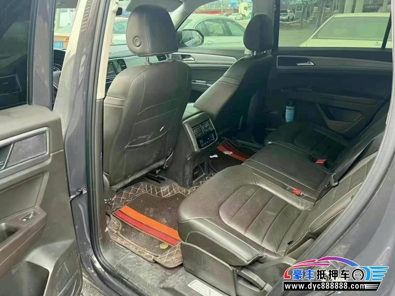 17年大众途昂轿车抵押车出售