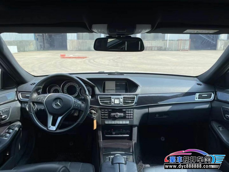 14年奔驰E轿车抵押车出售