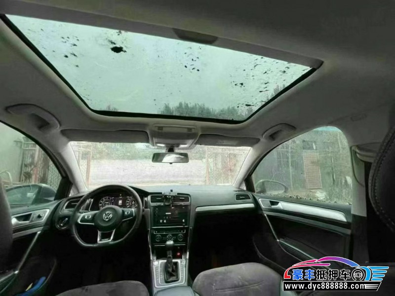 20年大众高尔夫轿车抵押车出售