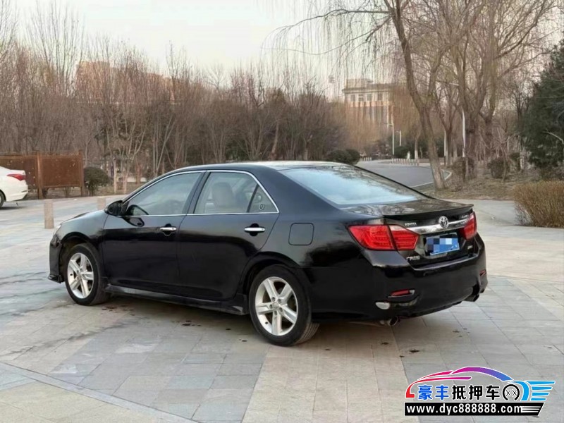 13年丰田凯美瑞轿车抵押车出售