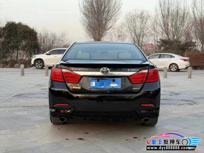 13年丰田凯美瑞轿车抵押车出售