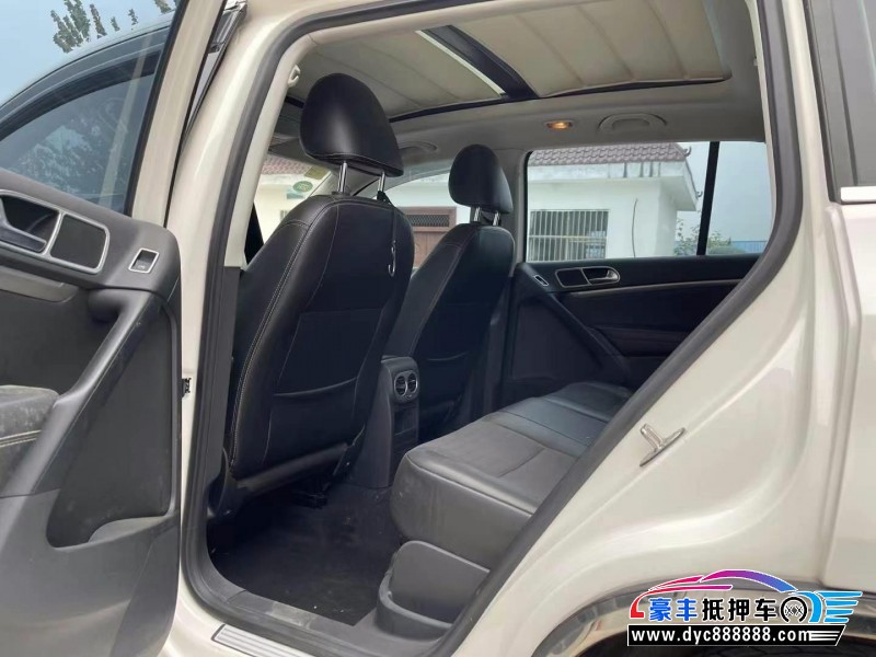 16年大众途观轿车抵押车出售