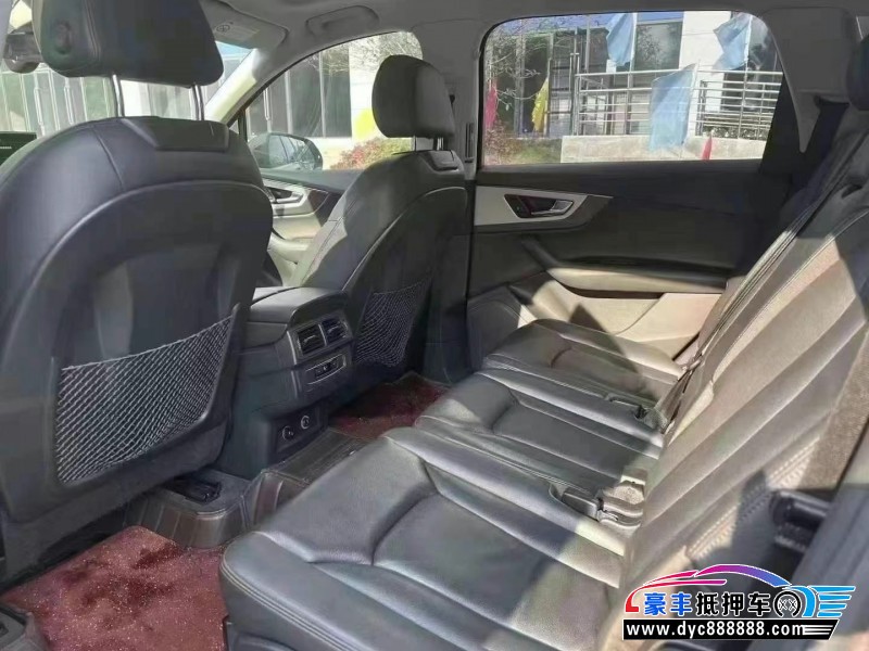 18年奥迪Q7轿车抵押车出售