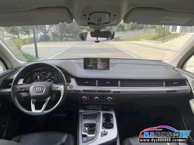 18年奥迪Q7轿车抵押车出售