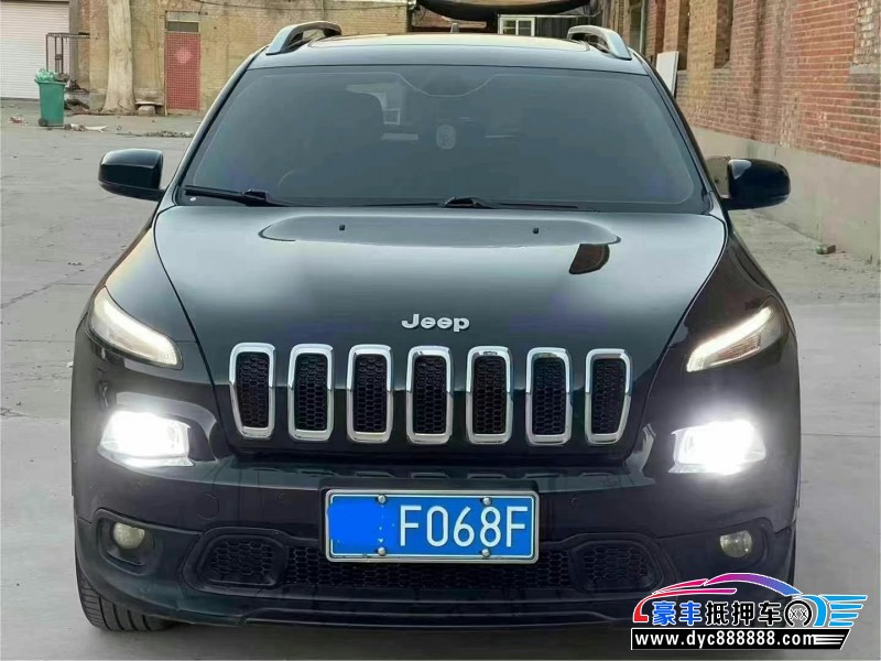 17年Jeep自由光轿车抵押车出售