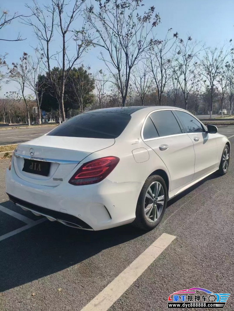 18年奔驰C轿车抵押车出售