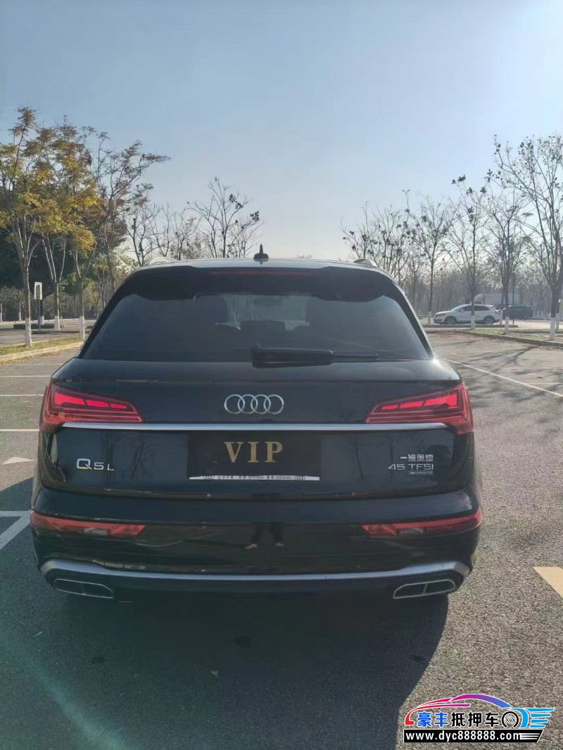 22年奥迪Q5轿车抵押车出售