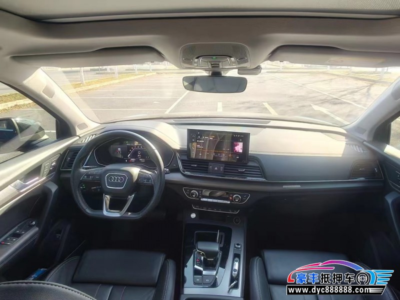 22年奥迪Q5轿车抵押车出售