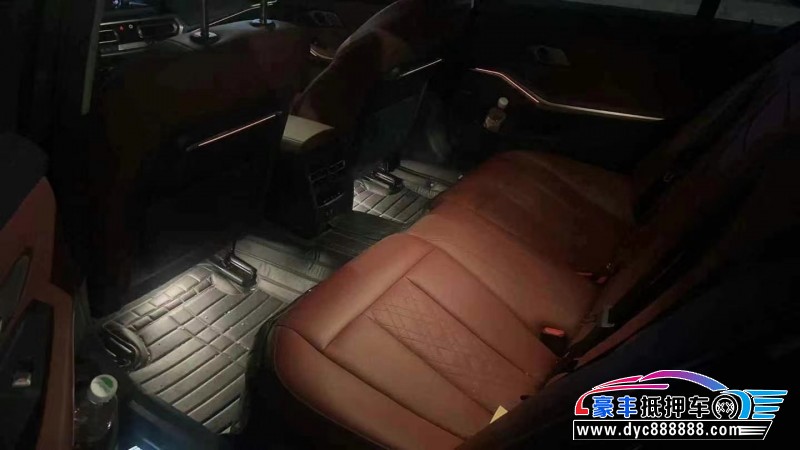 21年宝马3系轿车抵押车出售