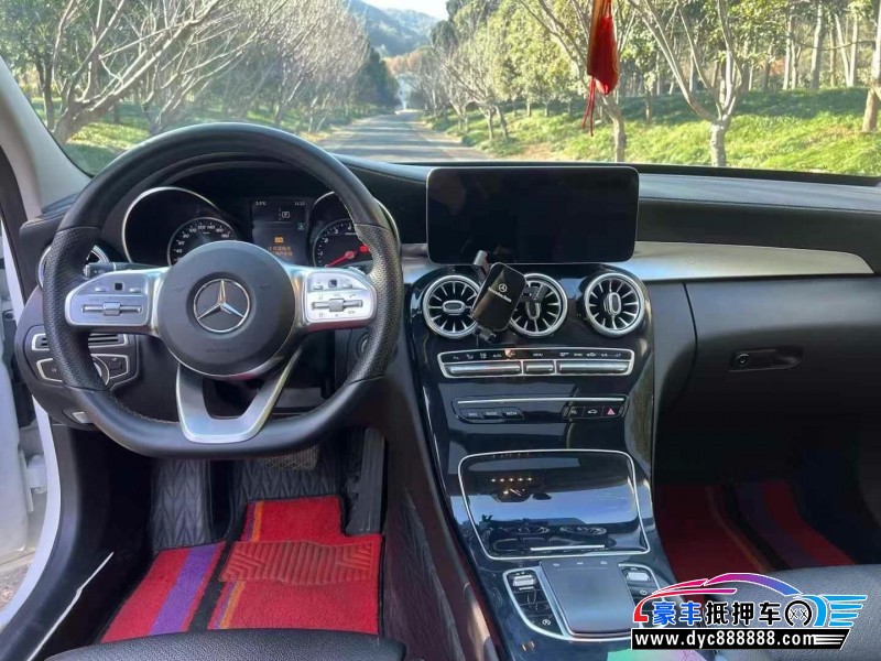 21年奔驰C轿车抵押车出售