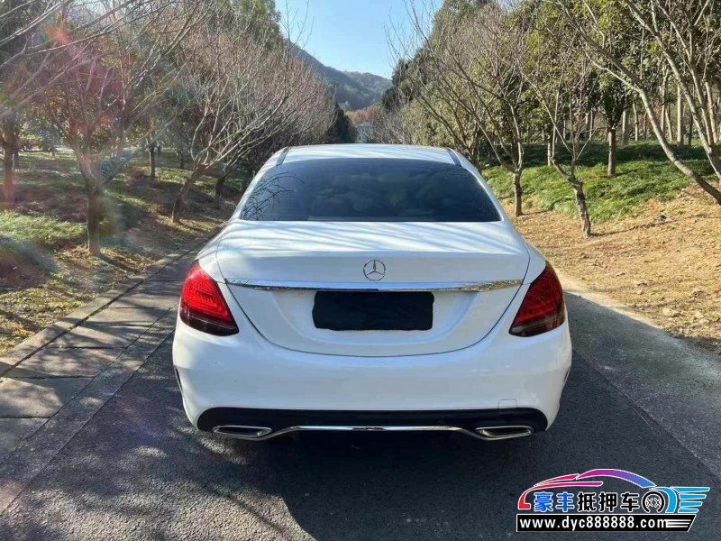 21年奔驰C轿车抵押车出售