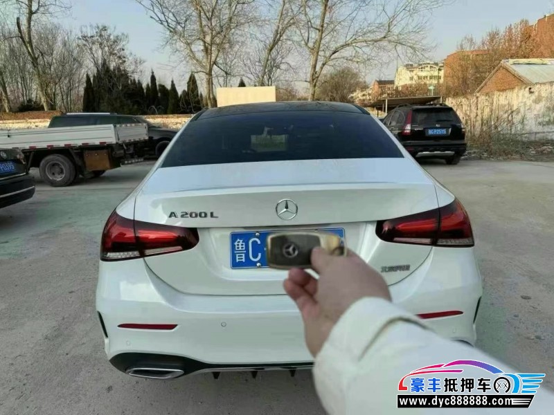 20年奔驰A轿车抵押车出售