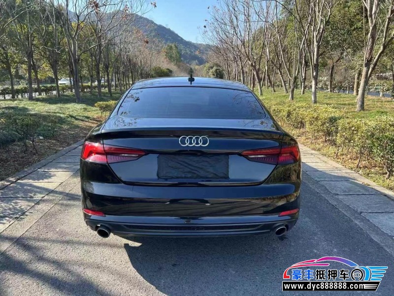 20年奥迪A5轿车抵押车出售