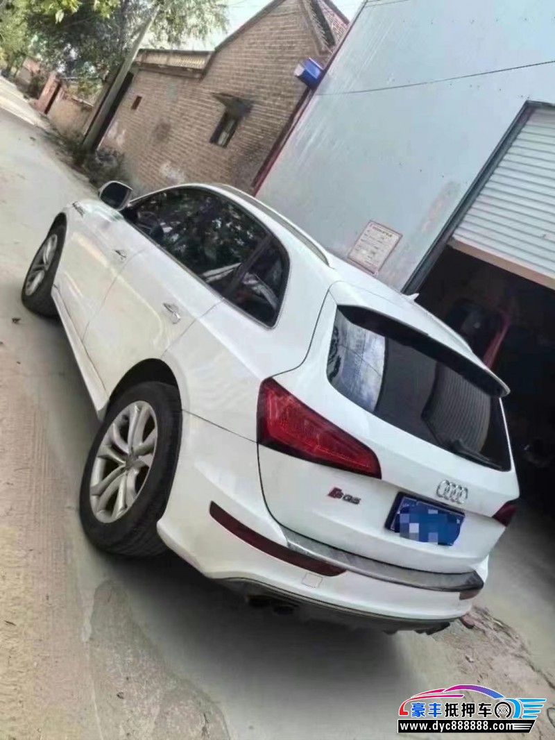 15年奥迪SQ5轿车抵押车出售