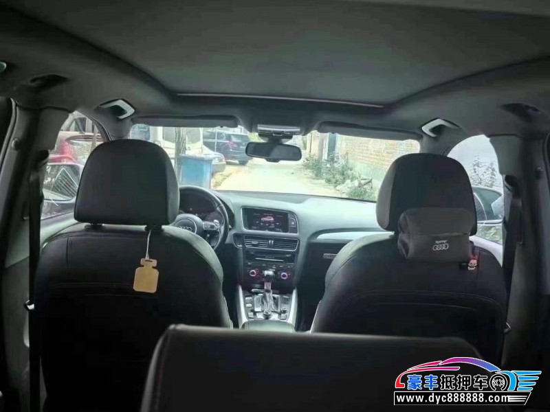15年奥迪SQ5轿车抵押车出售
