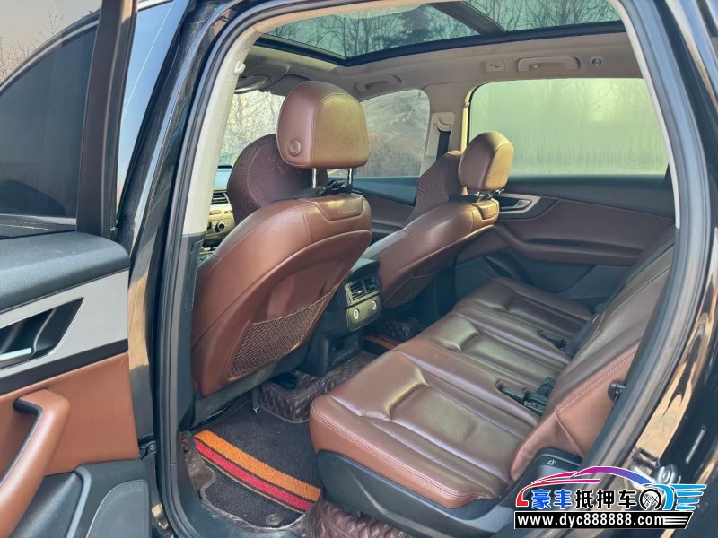 18年奥迪Q7轿车抵押车出售