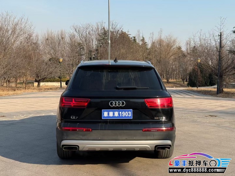 18年奥迪Q7轿车抵押车出售