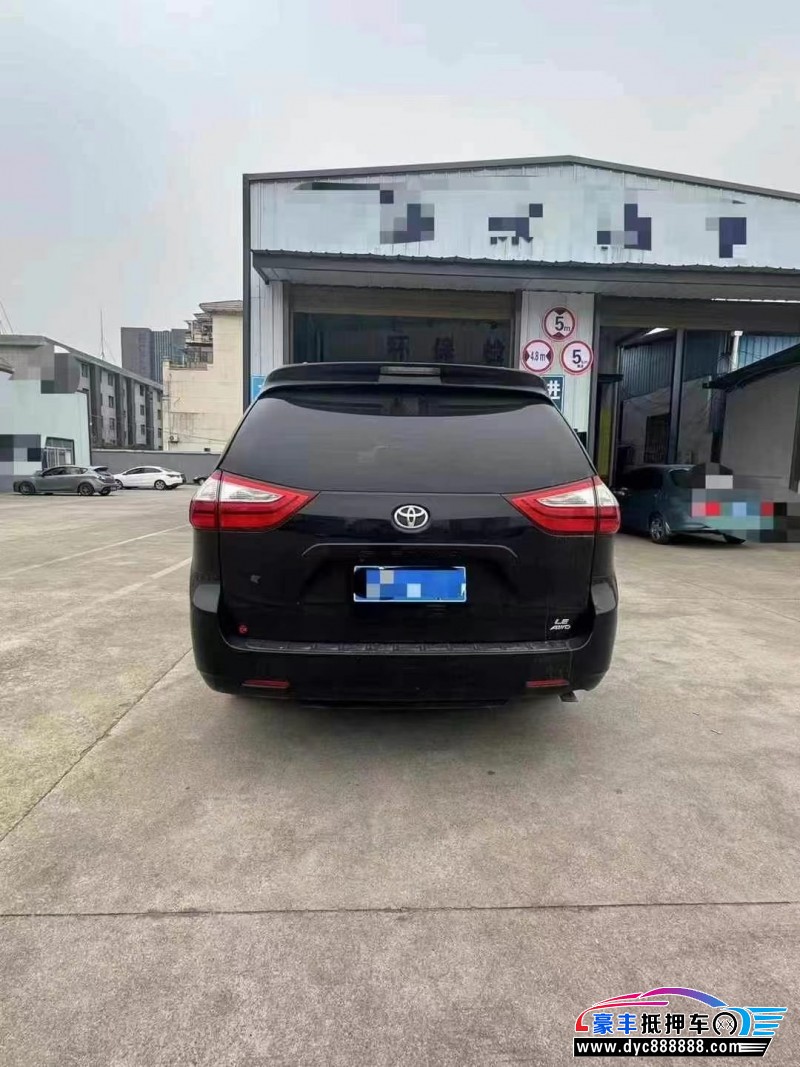 18年丰田塞纳轿车抵押车出售