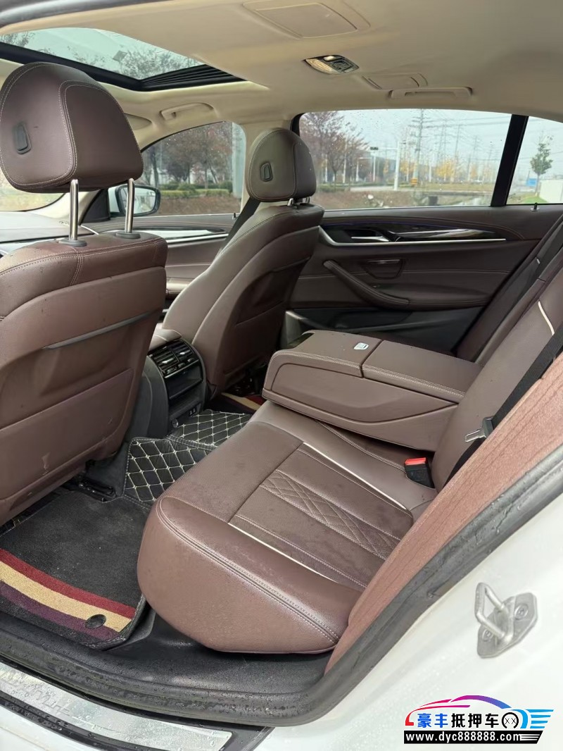 21年宝马5系轿车抵押车出售