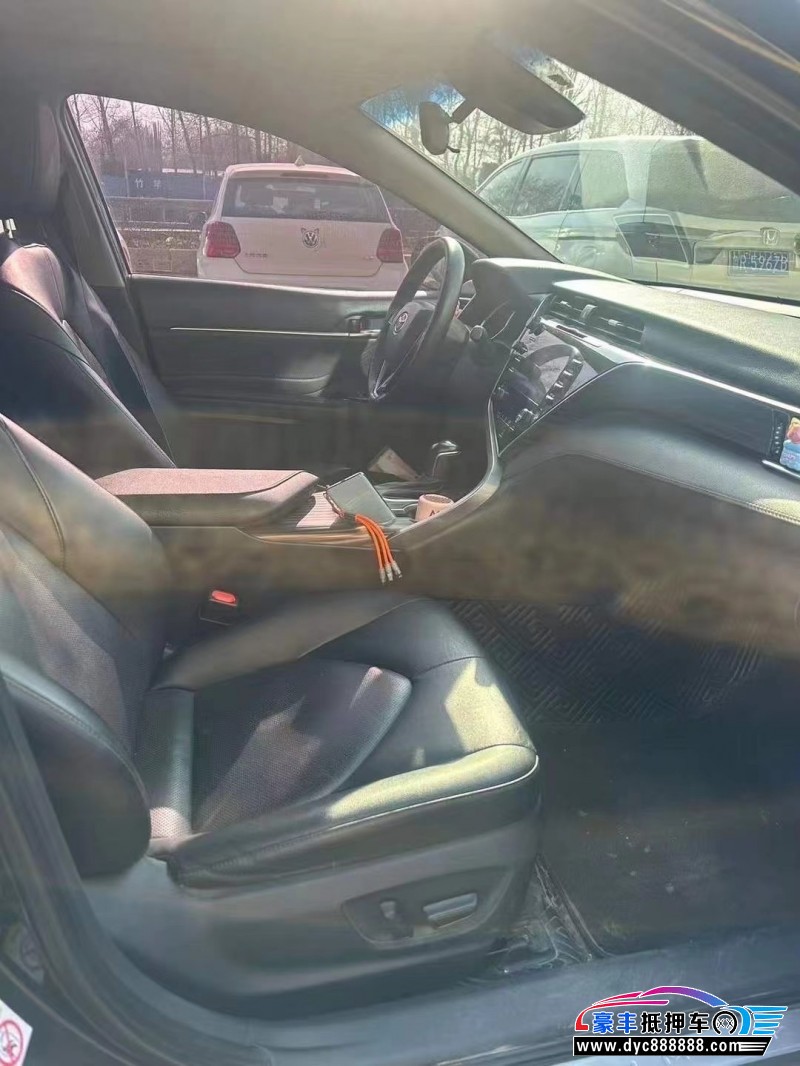 18年丰田凯美瑞轿车抵押车出售