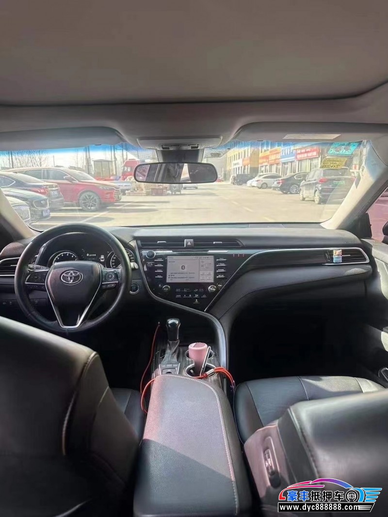 18年丰田凯美瑞轿车抵押车出售