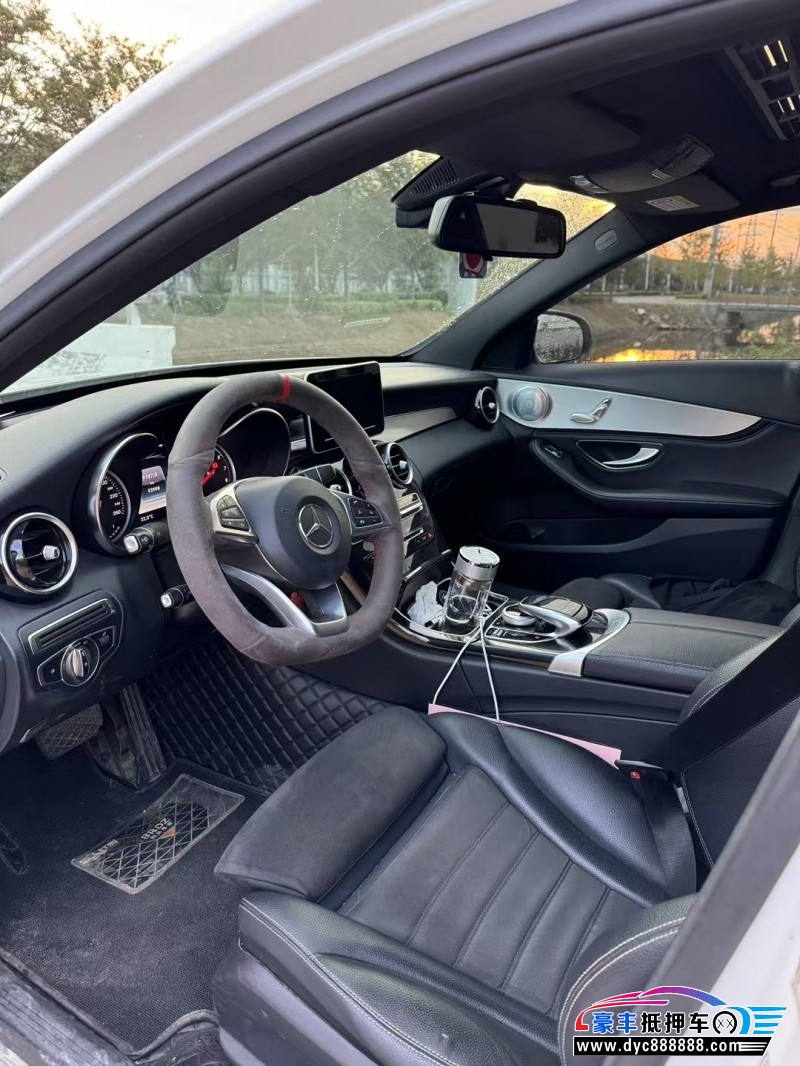 18年奔驰C轿车抵押车出售