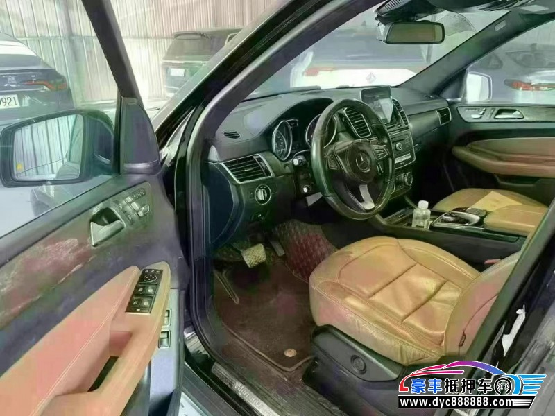 16年奔驰GLS轿车抵押车出售