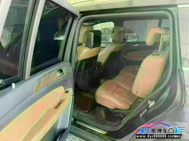 16年奔驰GLS轿车抵押车出售