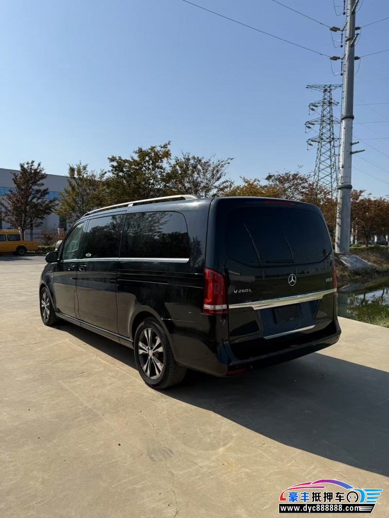 17年奔驰V轿车抵押车出售